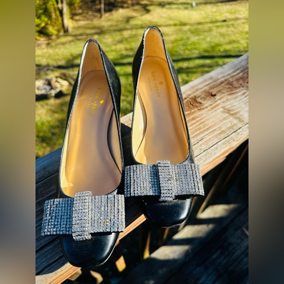 Kate Spade Black Dina Patent Kitten Heels Big Bling Bow on Toe. Sz 6b FLASH SALE - Picture 2 of 8
